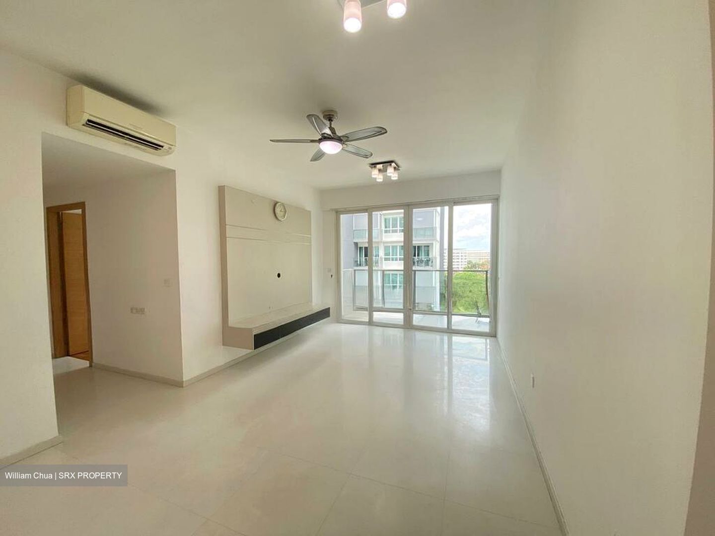 Vacanza @ East (D14), Condominium #498695061